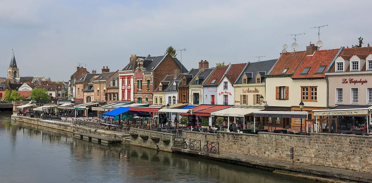 Vue d'Amiens, préfecture de la Somme