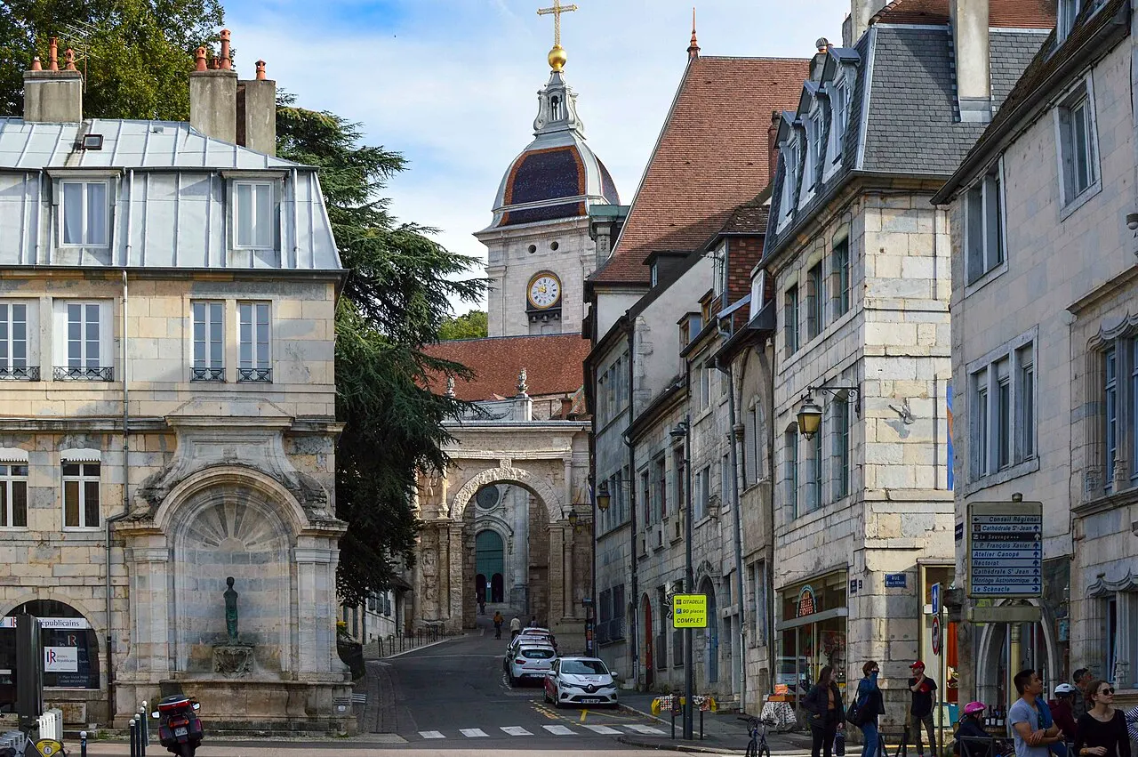 Vue de Besançon, préfecture du Doubs
