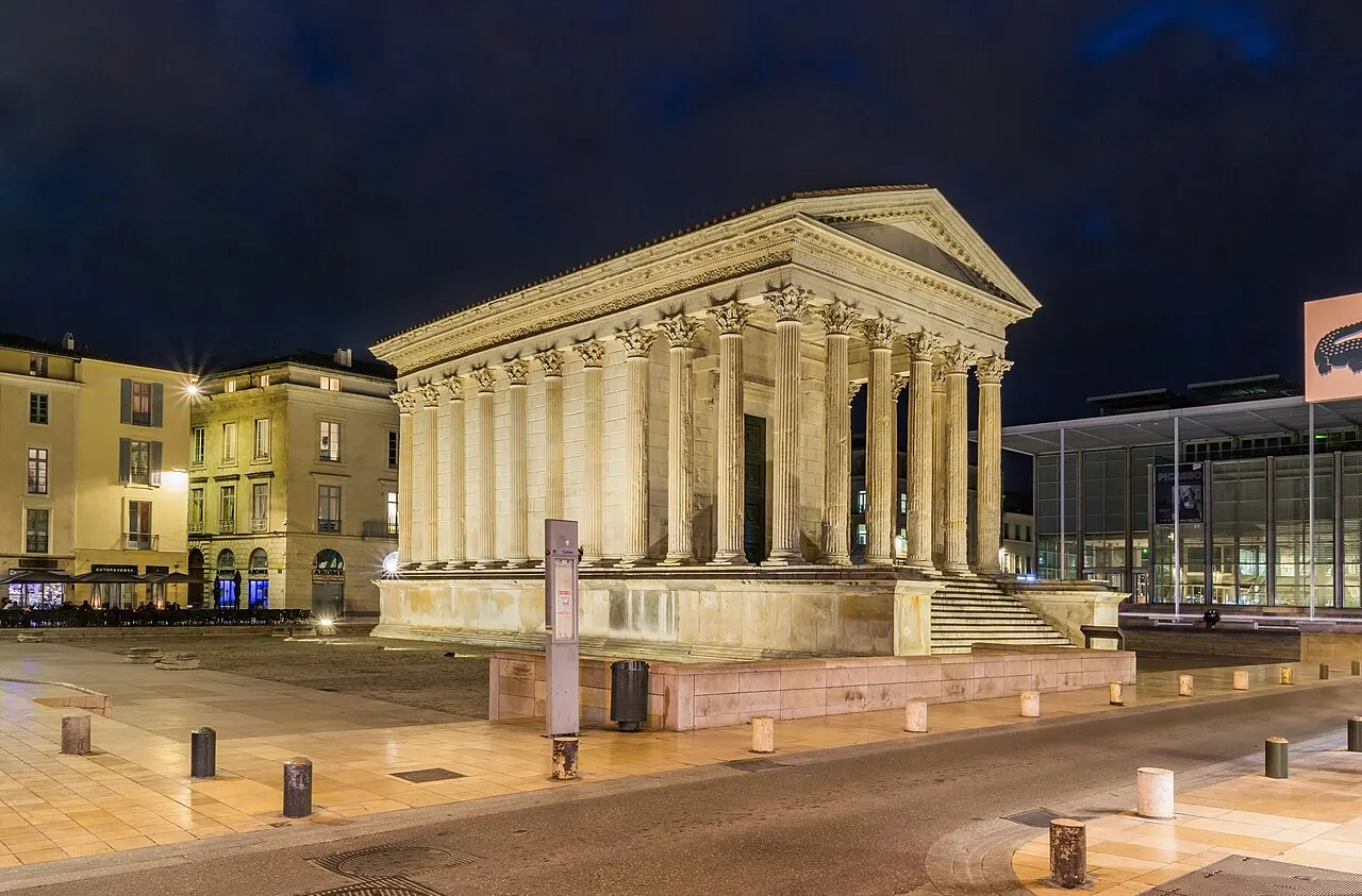 Vue de Nîmes, préfecture du Gard