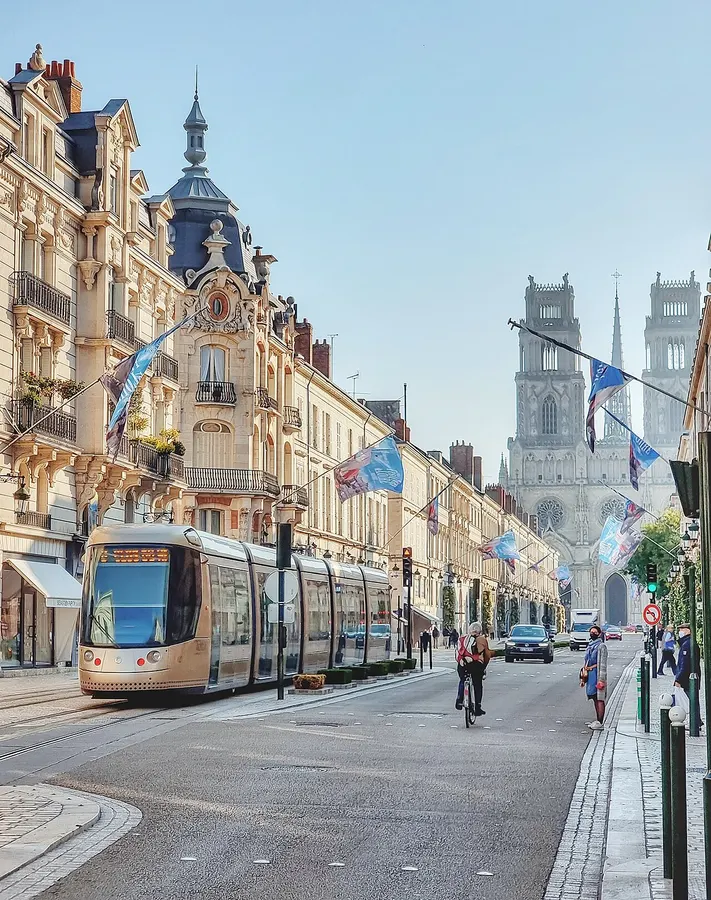 Vue d'Orléans, préfecture du Loiret